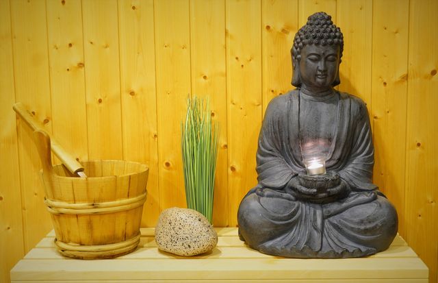 Buddha-mit-Kerze